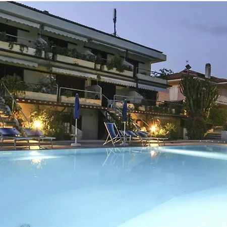 Free Parking Pool With A Sea View Apartment