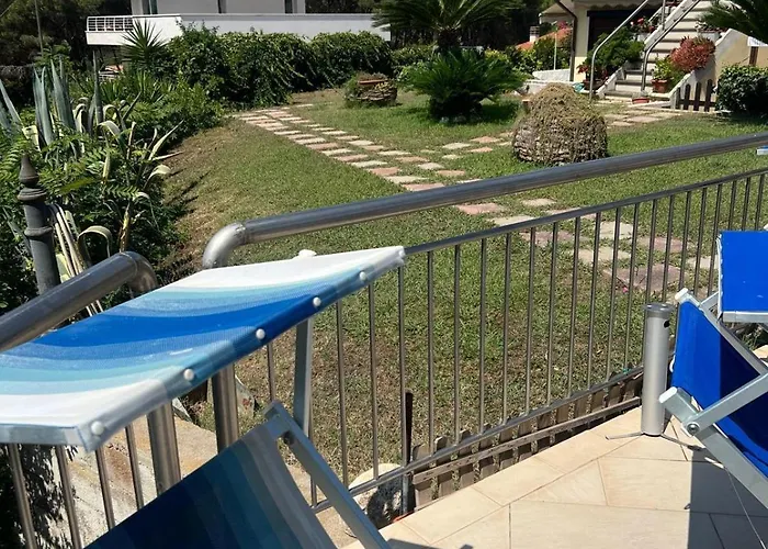 Free Parking Pool With A Sea View דירה