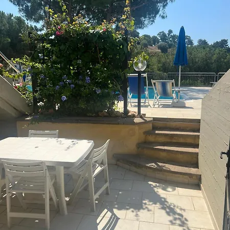 Free Parking Pool With A Sea View 아파트